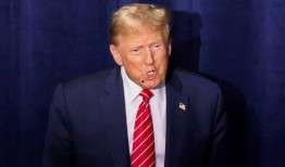 官员爆料特朗普新闻内容,揭秘其执政时期鲜为人知的幕后故事